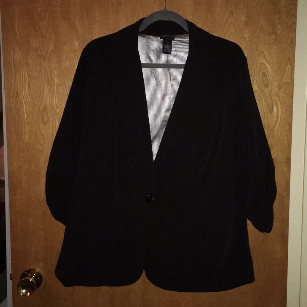 Torrid 1X Black Blazer With Ruched 3/4 Sleeves
